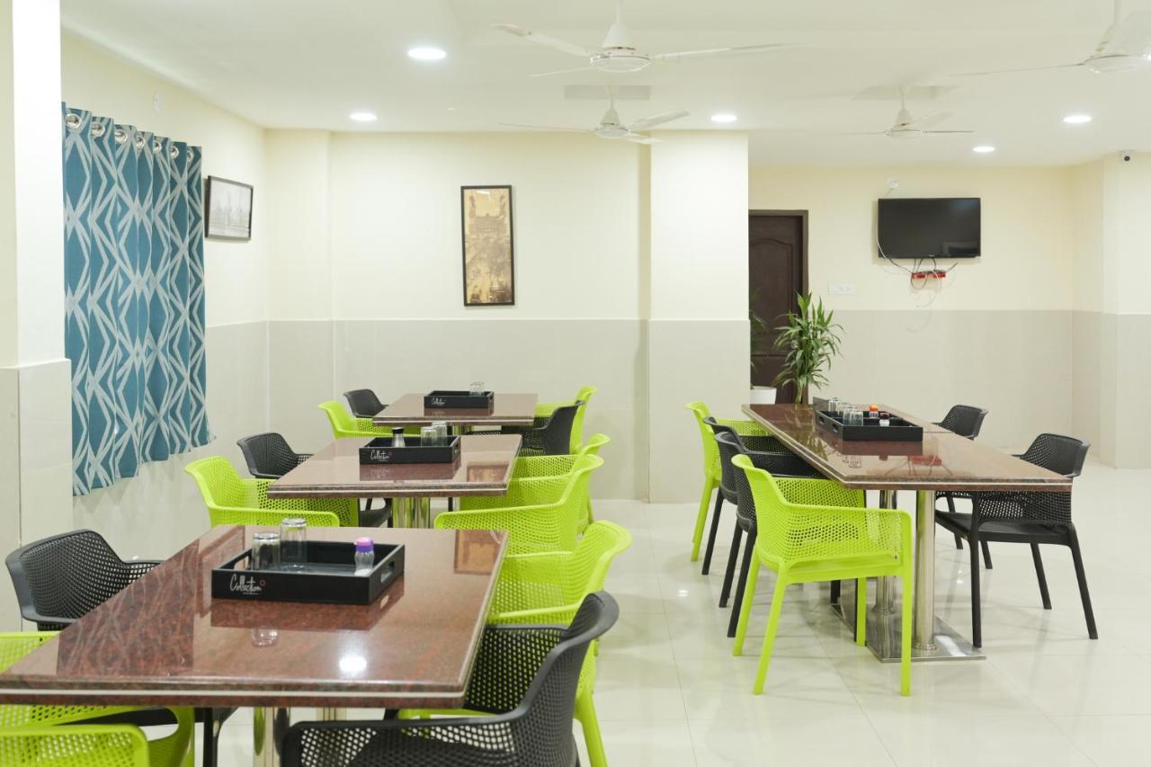 Voila At Nest Hotel Hyderabad Exterior foto