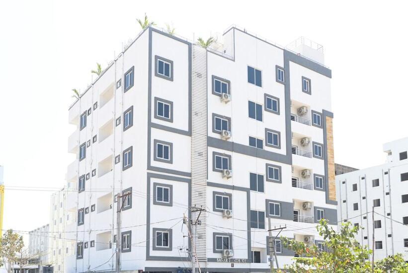 Voila At Nest Hotel Hyderabad Exterior foto
