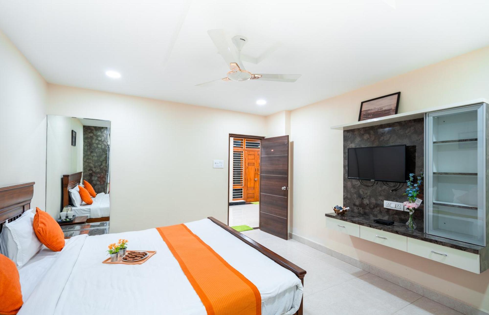 Voila At Nest Hotel Hyderabad Exterior foto